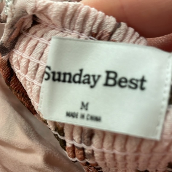 Aritzia Sunday Best Floral Dress - NWOT - Picture 3 of 4